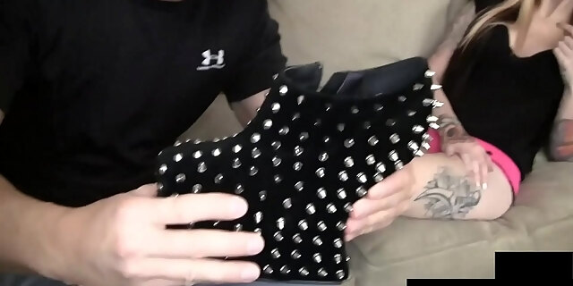 babes,brunette,cum,feet,foot fetish,footjob,masturbation,orgasm,small tits