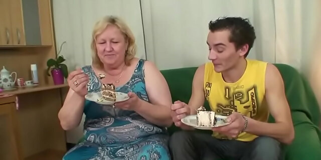 boyfriend,cheating,mature,mom