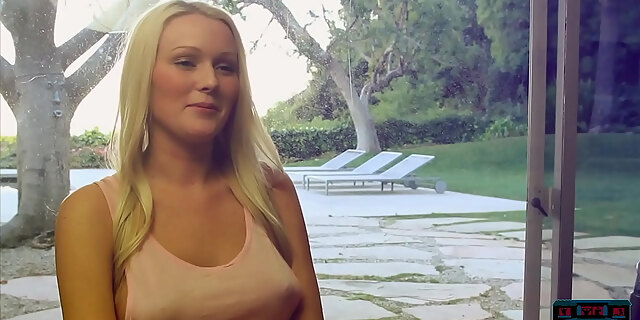 babes,big fake tits,big tits,blonde,boobs,busty,milf,model,softcore,solo