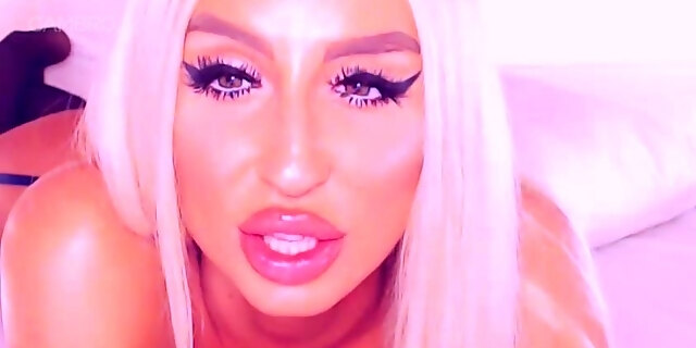 blonde,milf,solo,toys