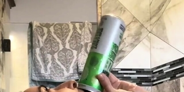 amateur,blowjob,boobs,brunette,pussy,softcore,solo