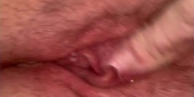 amateur,babes,hot mom,masturbation,old,squirt,squirting,toys,vibrator