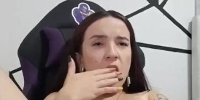 amateur,dildo,hd,latin,latina,masturbation,orgasm,reality,solo,squirt,squirting,teen,webcam