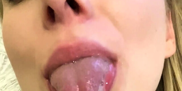 amateur,blonde,masturbation,softcore,solo,webcam