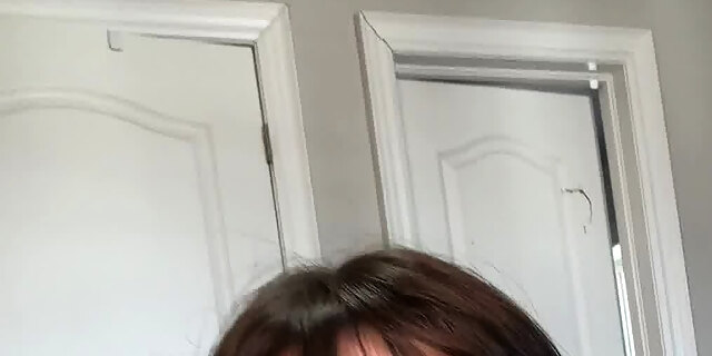 amateur,babes,brunette,cumshot,fetish,homemade,lingerie,riding,solo,swallow