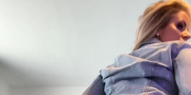 blonde,blonde milf,boobs,softcore,solo,webcam