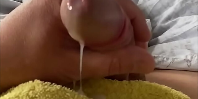 amateur,cumshot,handjob,homemade,orgasm,solo