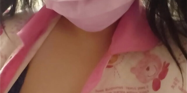 boobs,busty,exhibitionist,public