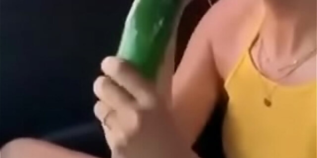 blowjob,car,deepthroat,public