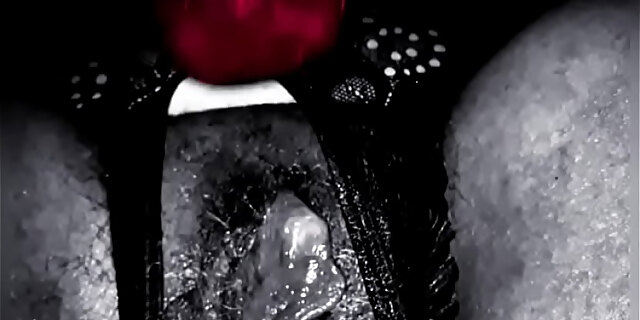 amateur,dildo,ebony,homemade,masturbation,milf,pussy,real,sex,toys,wife