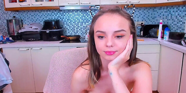 anal,beautiful girl,big ass,blowjob,cum,naughty,perfect,petite,toys,webcam