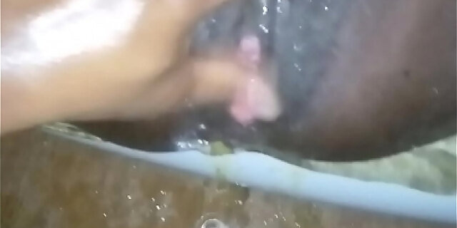 amateur,black,exotic,homemade,squirt