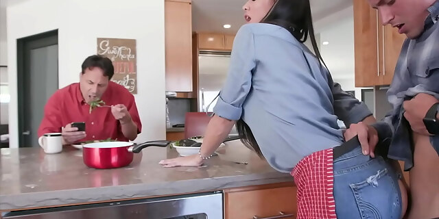 ass,blowjob,brunette,doggystyle,mature,milf,pornstar