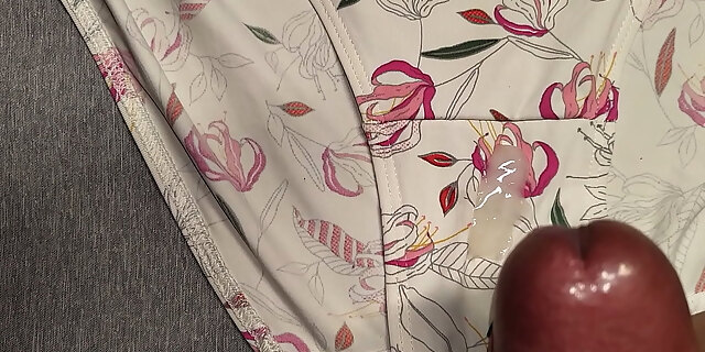 bra,cum,cumshot,fetish,friend,girlfriend,masturbation,panties