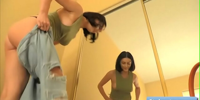 amateur,big tits,boobs,brunette,busty,natural tits,solo,teen